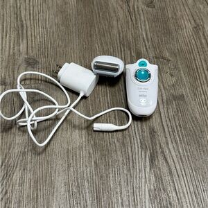 Braun Silk Epil Xpressive Wet & Dry Shaver 1 Head Attachment 5377 WORKS CHARGER